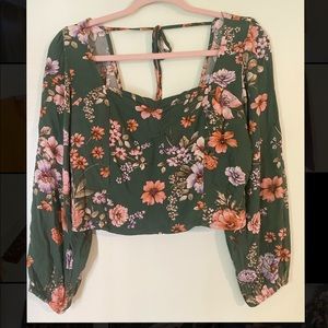 AE Medium Ruched Front Floral Crop Top
